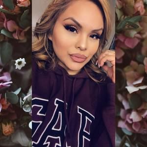 Meet your Posher, Lea